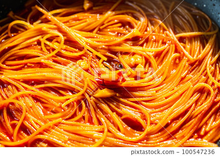 Making Assassin's Pasta Simmered in Tomato Dashi 100547236