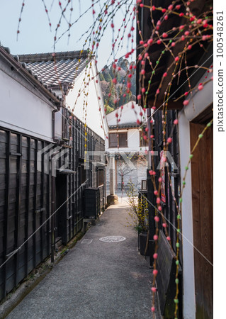 春天的足助町，中馬人偶<愛知縣豐田市> 100548261