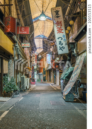 In front of Tennoji Station, the last sanctuary of the Showa Retro era "Tennoji Station Hanwa Shopping Street" 100553515
