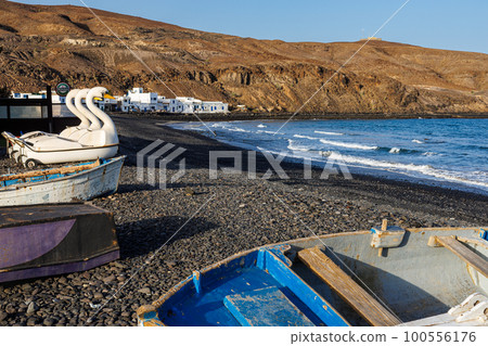 The village of Pozo Negro on the east coast of Fuerteventura Island The village of Pozo Negro on the east coast of Fuerteventura Island 100556176