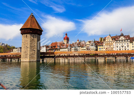 Chapel bridge spanning the river Reuss in the city of Lucerne, Switzerland Chapel bridge spanning the river Reuss in the city of Lucerne, Switzerland 100557783
