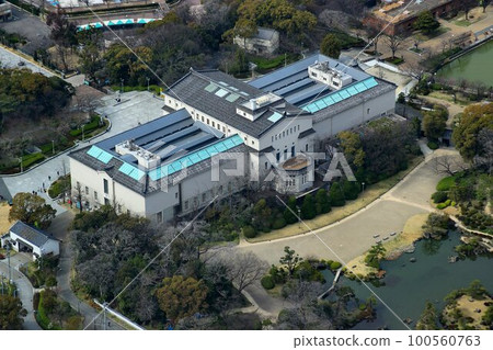 1936年在天王寺公園開館的“大阪市立美術館” 100560763