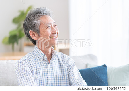 微笑的老人。。微笑的老人。。 100562352