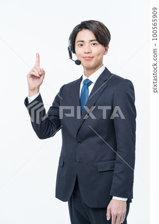 年輕的男運營商 100565909