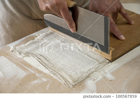 Buckwheat maker Soba noodle shop 100567859