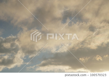 Sky  100570323