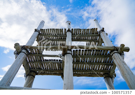 World Cultural Heritage Sannai-Maruyama Ruins Large pillar building Six-pillar building (Aomori City, Aomori Prefecture) World Cultural Heritage Sannai-Maruyama Ruins Large pillar building Six-pillar building (Aomori City, Aomori Prefecture) 100571357