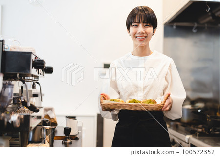 咖啡廳員工 100572352