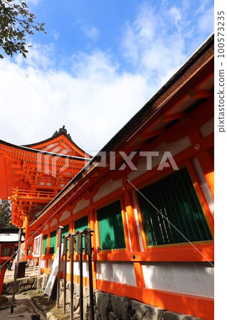 Kamigamo Shrine 100573235