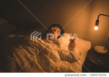 Sleeping with a man in his 40s Sleeping with a man in his 40s 100575036