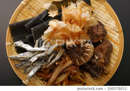 Ingredients set for Japanese dashi Ingredients set for Japanese dashi 100578012