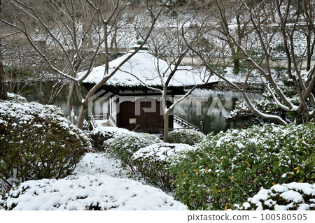 紅葉谷（和歌山城西之丸庭園）[和歌山縣和歌山市] 100580505