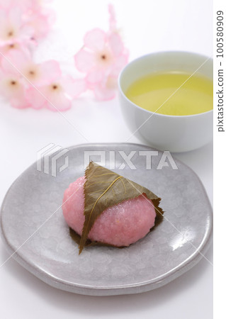Cherry blossom 100580909