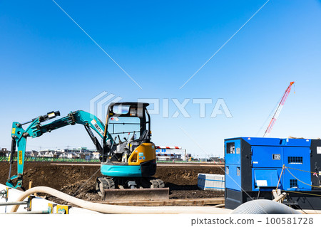 Construction site heavy equipment mini excavator 100581728