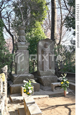 Kawaguchi Stroll: Mitsuzo-in Shingon Buddhism Chizan School Jizoson Stone Monument Kawaguchi City 100582321