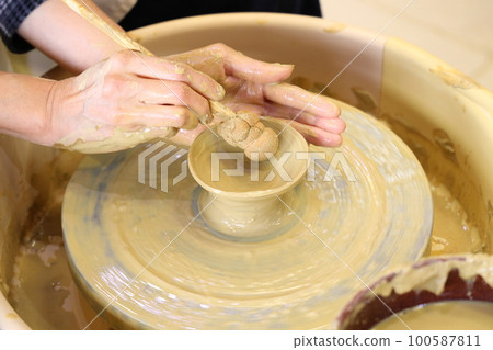 A woman doing ceramics A woman doing ceramics 100587811