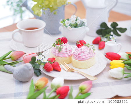Natural Interior Spring Sweets Strawberry Mont Blanc Tea Time Natural Interior Spring Sweets Strawberry Mont Blanc Tea Time 100588331