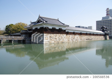 Hiroshima castle moat Hiroshima castle moat 100588536
