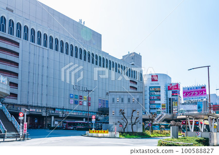 東京八王子站北口旋轉桑橋 東京八王子站北口旋轉桑橋 100588827