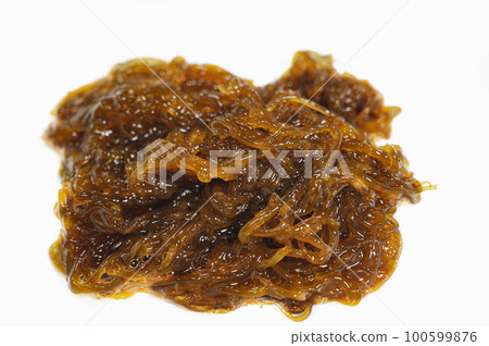 Mozuku on white background Mozuku on white background 100599876