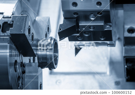 The hi-technology metal working processing by CNC turning machine . The hi-technology metal working processing by CNC turning machine . 100600152