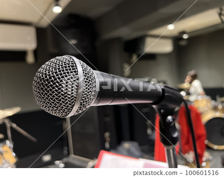 microphone for vocals in music studio 100601516