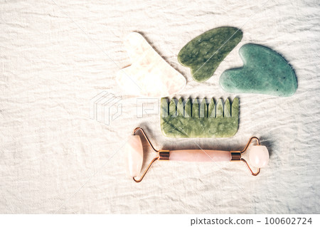 Natural stone gua sha tools for facial acupuncture massage 100602724