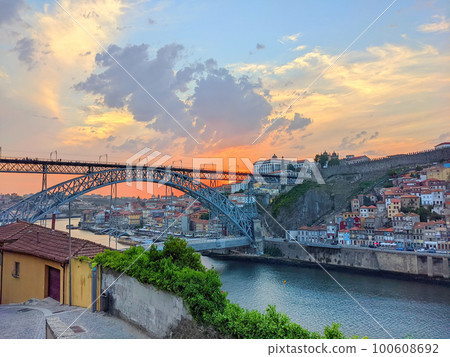 Sunset skyline bridge Porto Portugal 100608692