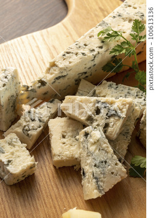 fresh and delicious blue cheese fresh and delicious blue cheese 100613136