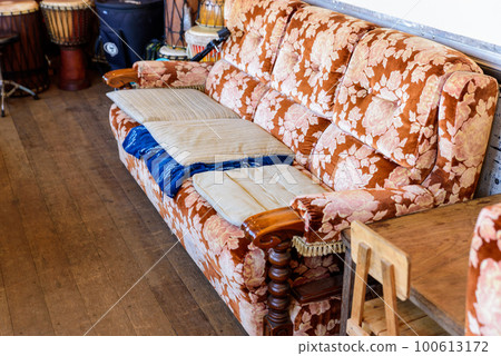 retro sofa in cafe retro sofa in cafe 100613172