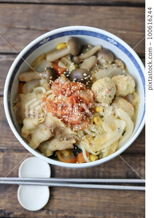 Ingredient-packed stewed ramen made with leftover soy milk and kimchi hotpot Ingredient-packed stewed ramen made with leftover soy milk and kimchi hotpot 100616244