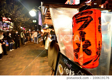 Nakasu Yatai Village Nakasu Yatai Hakata Image 紅燈籠 福岡市博多區中洲 Nakasu Yatai Village Nakasu Yatai Hakata Image 紅燈籠 福岡市博多區中洲 100619176