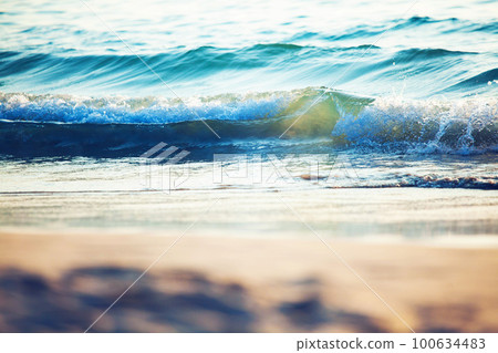 Closeup sea waves 100634483