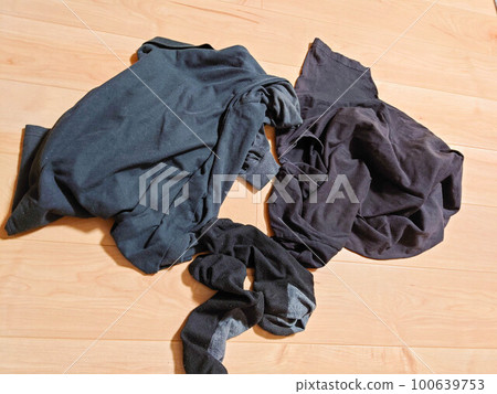 凌亂的衣服 100639753
