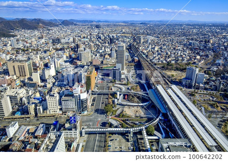 The cityscape of Gifu City seen from the observation deck on the top floor of Gifu City Tower 43 (in the direction of Gifu Station) 100642202