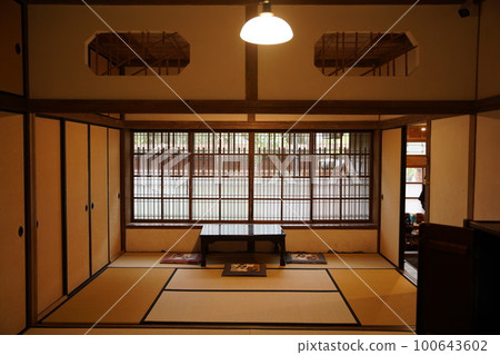 Japanese room 100643602