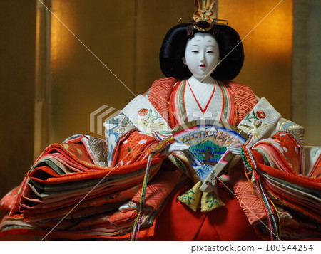 Gold folding screen Hina dolls (female dolls) 100644254