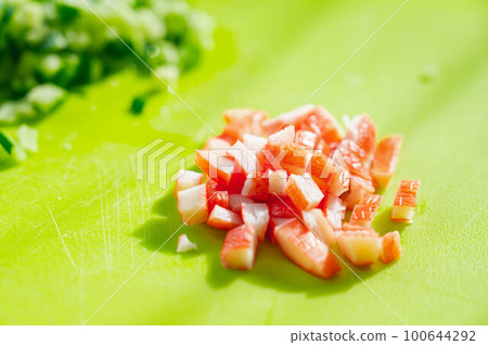 切碎的蟹棒 切碎的蟹棒 100644292