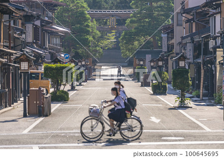 220707 Sakurayama Hachimangu g185-2 100645695