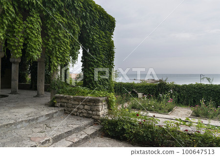 Roman bath in the yard of Balchik palace in Bulgaria Roman bath in the yard of Balchik palace in Bulgaria 100647513