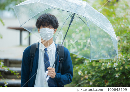 High school student mask rain High school student mask rain 100648599