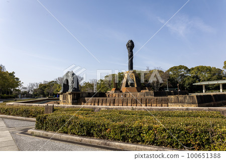 Toyonaka City, Osaka / East Central Square of Hattori Ryokuchi Park (taken on March 12, 2023) 100651388