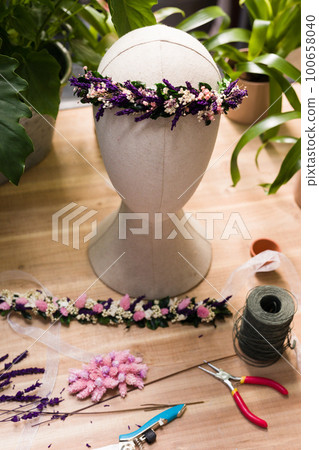 florist flowers background with no people. flower shop arrangement decoration workspace. copy space florist flowers background with no people. flower shop arrangement decoration workspace. copy space 100658040