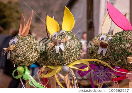 Easter decorative rabbit bunny, Easter street Josef market, sunny weather Easter decorative rabbit bunny, Easter street Josef market, sunny weather 100662937