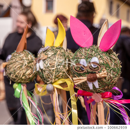 Easter decorative rabbit bunny, Easter street Josef market, sunny weather Easter decorative rabbit bunny, Easter street Josef market, sunny weather 100662939