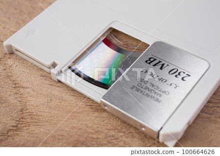 230 megabyte magneto-optical disc and recording surface of this MO disc 230 megabyte magneto-optical disc and recording surface of this MO disc 100664626