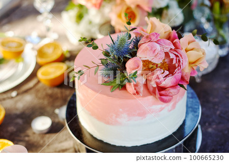 wedding decor on the table wedding decor on the table 100665230