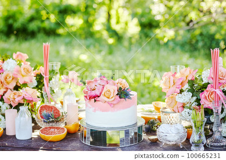 wedding decor on the table wedding decor on the table 100665231