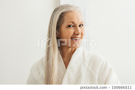 people, portrait, woman 100666811
