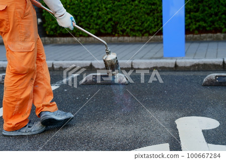 Handicapped parking lot Asphalt burner drying 01 100667284